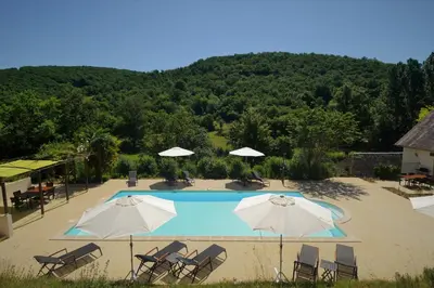 Piscine de l'établissement Gîte Manseng ou située à proximité