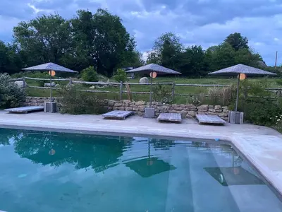 Piscine de l'établissement Domaine de Combraille en Marche ou située à proximité