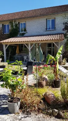 Jardin de l'établissement Domaine Des Catalpas