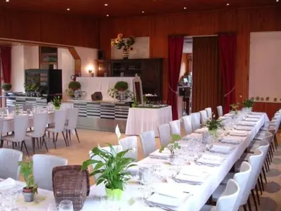 Restaurant ou autre lieu de restauration dans l'établissement Résidence Les Dômes