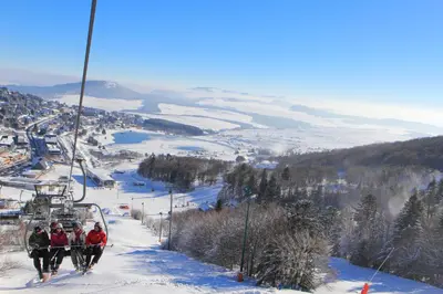 L'établissement Azureva Club Murol en hiver