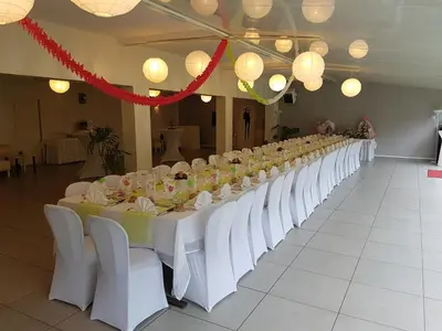 Restaurant ou autre lieu de restauration dans l'établissement Domaine de la Palle