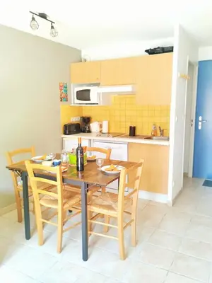 Cuisine ou kitchenette dans l'établissement Lasc'Oh Bien-Etre 3 étoiles Résidence Odalys