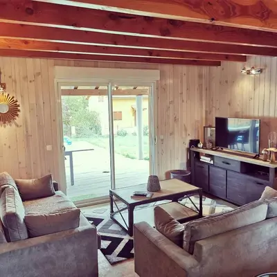 Télévision ou salle de divertissement dans l'établissement D&O - Guesthouse - 