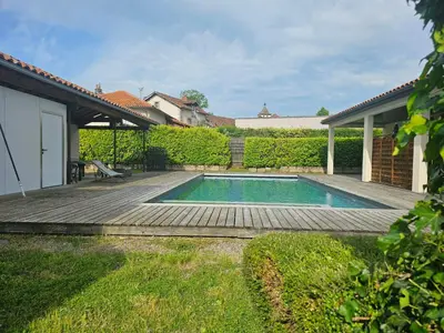 Piscine de l'établissement La Martinelle ou située à proximité