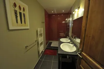 Salle de bains dans l'établissement Appartement Grande terrasse
