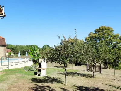 Jardin de l'établissement Holiday Home Sarrouil by Interhome