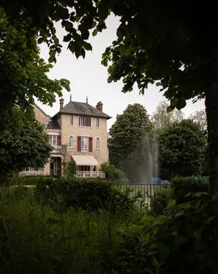Jardin de l'établissement Le Pavillon de St Agnan