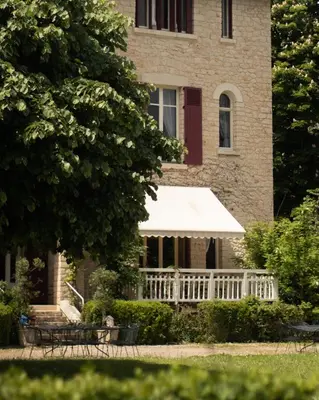 Jardin de l'établissement Le Pavillon de St Agnan