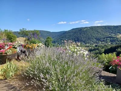 Vue générale sur la montagne ou vue sur la montagne depuis la maison de vacances