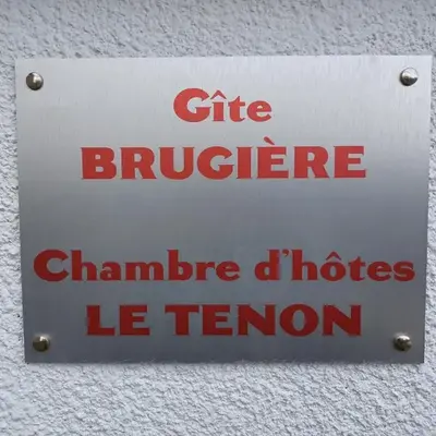 2 hébergements différents 1 gîte avec deux chambres et 1 chambre d'hôtes avec salon privé