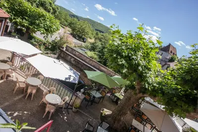 Vue générale sur la montagne ou vue sur la montagne depuis l'hôtel