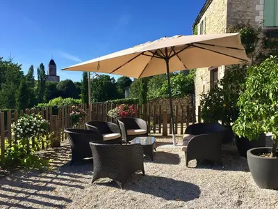 Jardin de l'établissement Auberge des 7 Tours