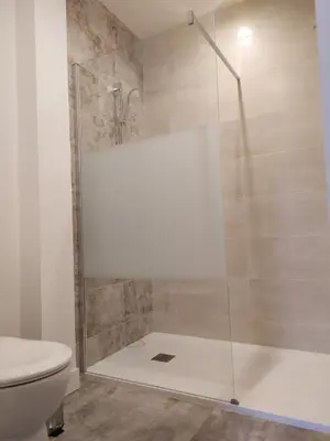 Salle de bains dans l'établissement La Rapiette de Noblat
