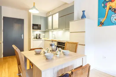 Cuisine ou kitchenette dans l'établissement Le B3 de Claire - Résidence La Montille