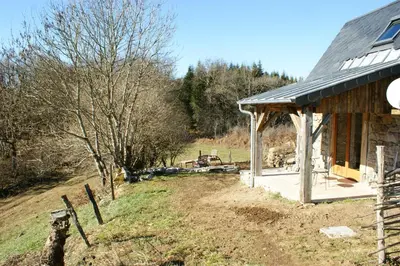 Jardin de l'établissement Le p'tit gîte de Chomet