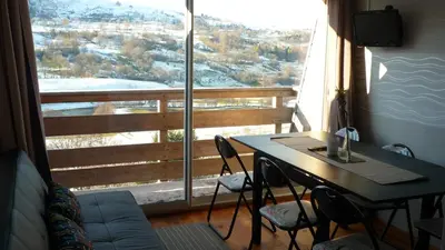 Vue générale sur la montagne ou vue sur la montagne depuis l'appartement