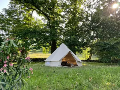 Jardin de l'établissement Voyage Spatio-Temporel