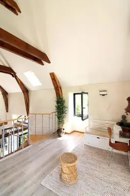 Coin salon dans l'établissement Maison confortable à Thégra avec grand jardin, idéale pour familles.