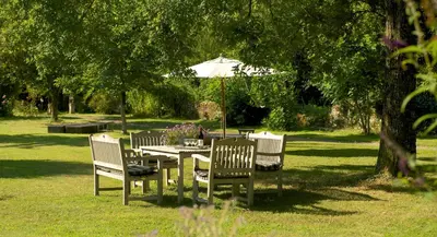 Jardin de l'établissement Le Prieuré La Ferme