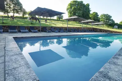Piscine de l'établissement Abbaye du Palais ou située à proximité