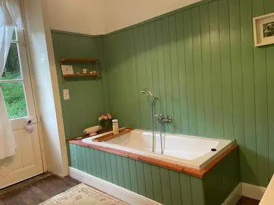 Salle de bains dans l'établissement Le Moulin des Farges