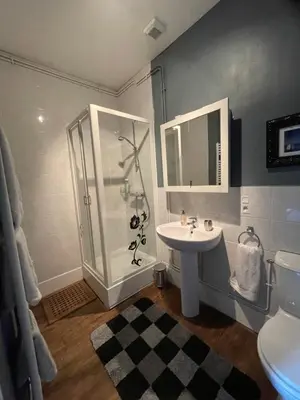 Salle de bains dans l'établissement Le Moulin des Farges