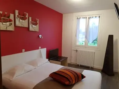 Un ou plusieurs lits dans un hébergement de l'établissement le relais des forêts