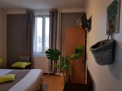 Un ou plusieurs lits dans un hébergement de l'établissement le relais des forêts