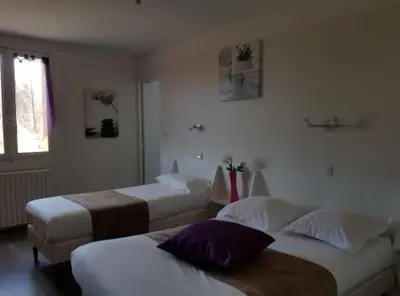 Un ou plusieurs lits dans un hébergement de l'établissement le relais des forêts