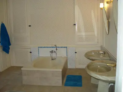 Salle de bains dans l'établissement Chateau de Grand Bonnefont