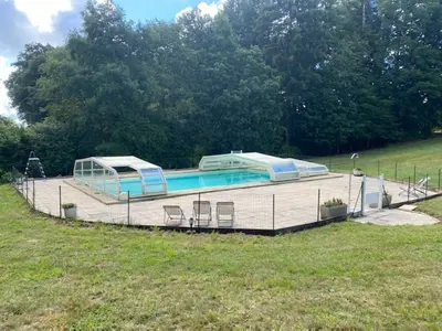 Piscine de l'établissement Chalets de l Empereur ou située à proximité