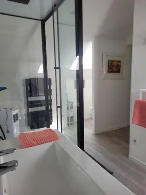 Salle de bains dans l'établissement La maison d'Hera
