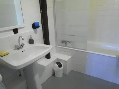Salle de bains dans l'établissement Le trou dans le mur