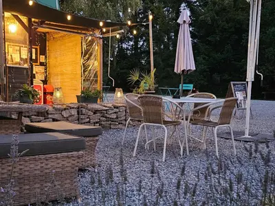 Jardin de l'établissement Le Ranch Camping et Glamping
