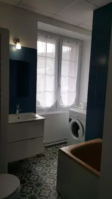 Salle de bains dans l'établissement O'delices du Sancy
