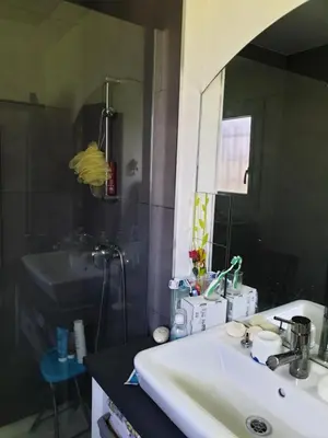 Salle de bains dans l'établissement Brigitte Carbonnel