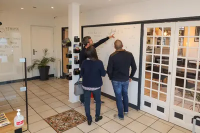 Clients de l'établissement Hôtel La Réserve de Brive
