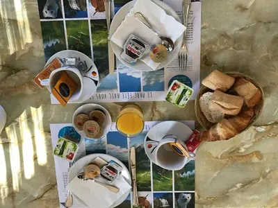 Nourriture dans l'hôtel ou à proximité