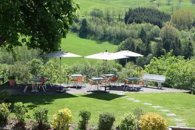Jardin de l'établissement Hôtel des Chazes