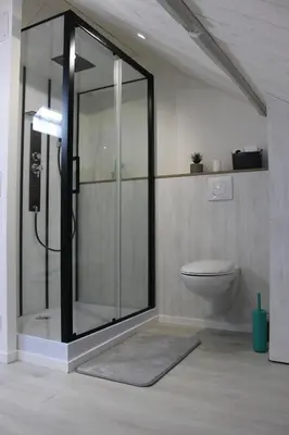Salle de bains dans l'établissement Bel appartement avec vue sur vézère