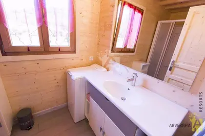 Salle de bains dans l'établissement Chalet des Noisettes