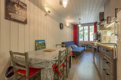 Cuisine ou kitchenette dans l'établissement Le Petit Lutess