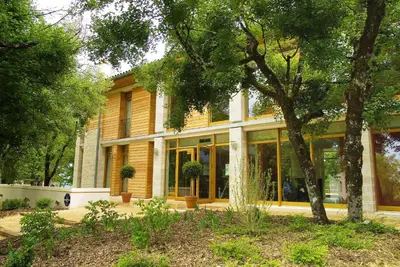 Jardin de l'établissement Hôtel Les Esclargies