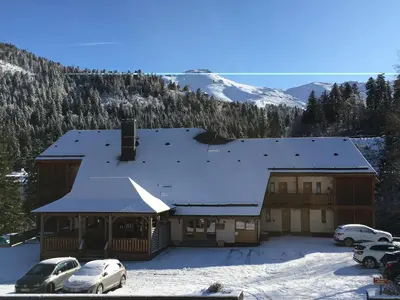 Vue générale sur la montagne ou vue sur la montagne depuis l'appartement