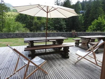 Jardin de l'établissement Le Lioran Studio les Myrtilles à 200m des pistes