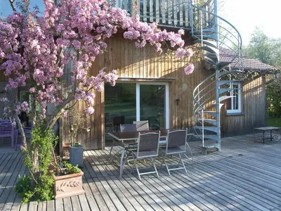 Jardin de l'établissement Holiday Home in Auvergne with Roofed Garden and Terrace