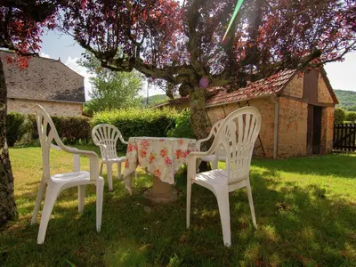 Jardin de l'établissement Lakeside Cottage Roziers Retreat