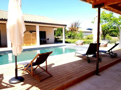 Piscine de l'établissement Gîtes de Maurs ou située à proximité