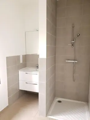 Salle de bains dans l'établissement Gîtes de Maurs